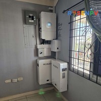 Système de générateur d'énergie 30 kW 30 kVA Système complet de stockage d'énergie 30 kWp Onduleur solaire hybride avec batterie solaire à 8000 cycles