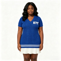 Nouvelle Arrivée 2026 – Robe Pull Moulante Tricotée Grande Taille Style Preppy pour Femme, Manches Courtes, Col en V, avec Logo et Ourlet Plissé
