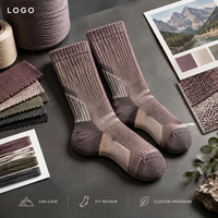 Chaussettes de randonnée en mélange de laine et de fibres écologiques, couleur prune taupe, en laine et nylon, tricotées avec contrôle de la maille, talon et bout renforcés, entretien facile, taille personnalisée