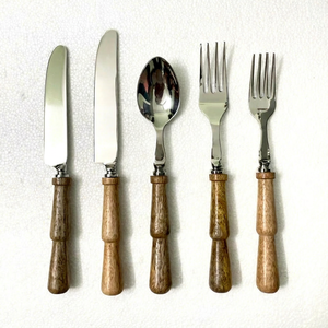 Ensemble de couverts en acier inoxydable de qualité supérieure avec manche en bois d'acacia, design traditionnel, durable, pour mariage - Product Image 1