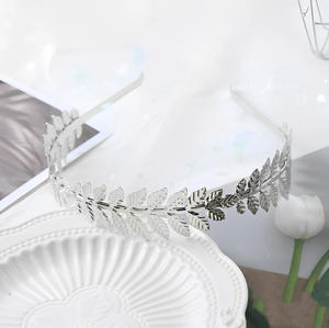 Diadema Corona de Hojas Estilo Europeo y Americano para Novia y Festivales, Accesorios de Pelo de Metal con Hojas Doradas - Product Image 5