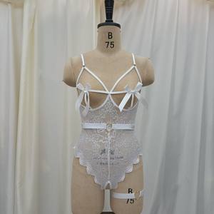 Seksi Şeffaf İç Çamaşırı Gecelik Elbise Dantel Tek Parça Teddy Fiyonklu Çiçek Desenli Kinky İç Çamaşırı Bodysuit Açık Kasık Baştan Çıkarıcı Bodysuit - Product Image 4