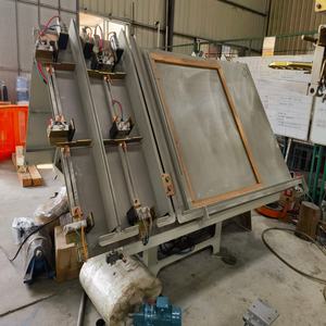 Robot de superposition automatique de palettes en bois Euro Block American Stringer avec clouage automatique et composants principaux PLC - Product Image 4