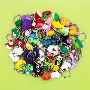 พวงกุญแจยาง PVC 3 มิติ ดีไซน์น่ากลัว แบบกำหนดเองได้  รูปแม่มด <span class=keywords><strong>ผี</strong></span>  แรงบันดาลใจจากดีไซเนอร์  สำหรับงานปาร์ตี้ฮาโลวีน - Product Image 2