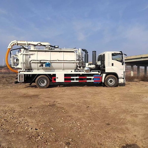 Camion d'aspiration des eaux usées ISU*ZU 4x2 5cbm avec réservoir septique, transmission manuelle diesel, norme d'émission Euro 6 - Product Image 6