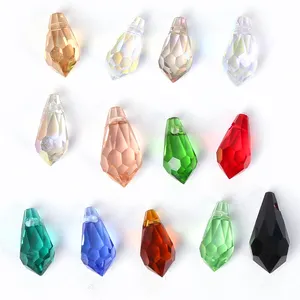 Yönlü su damlası şekilli renkli cam boncuklar delikli kristal dağınık boncuklar takı kolye ve bileziklerde kullanılır