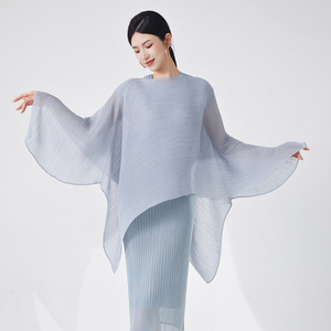 2025 ultimo Design Miyake plissettato camicetta da donna Casual Joker camicia pizzo traspirante lavoro ufficio copertura estiva tessuto grembiule - Product Image 1