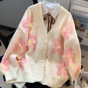 Mignon ours nœud col en v <span class=keywords><strong>pull</strong></span> femmes automne et <span class=keywords><strong>hiver</strong></span> lâche paresseux Cardigan tricot <span class=keywords><strong>manteau</strong></span> Style haut femmes dessin animé <span class=keywords><strong>pull</strong></span> - Product Image 4