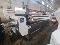 Mini machine à jet d'eau CNC supérieure puissance industrielle 65000psi pression de haute qualité