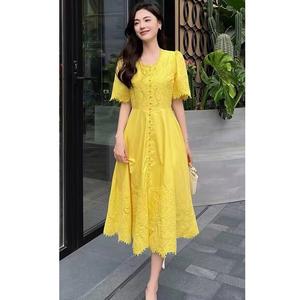 XXL femmes robe 2025 printemps été vêtements luxueux dame broderie boutons <span class=keywords><strong>déco</strong></span> manches courtes mi-mollet Rose jaune robe <span class=keywords><strong>plage</strong></span> - Product Image 1