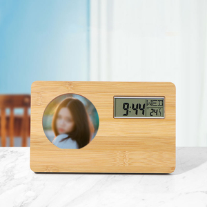 Cadre photo en bois de bambou avec temps et humidité, cadeau de chevet à la maison - Product Image 6