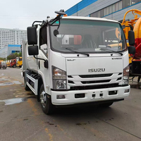 Camion à ordures compacteur diesel ISUZU 4x2 avec boîte de vitesses et moteur de 140 CV, 8 mètres cubes, pour l'assainissement municipal