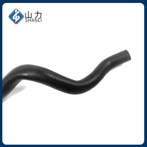 Tuyau de refroidissement pour BMW 35 en caoutchouc avec une épaisseur de paroi de 3 mm et une résistance à la température de 160°C - Product Image 4