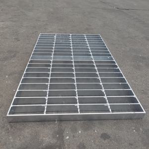 Rejilla de Acero Geill de 100 cm para Pasarelas, Techos, Puertas, Estantes Circulares, Alcantarillas, Balcones, Jardinería y Canaletas - Product Image 3