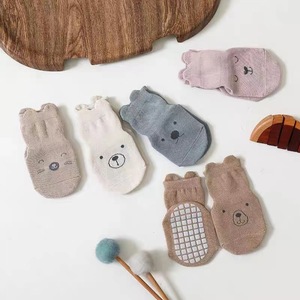 Simplement mignon ours unisexe chaud épais printemps automne hiver tout-petits <span class=keywords><strong>antidérapant</strong></span> équipage coton peigné cheville chaussettes avec pinces - Product Image 4