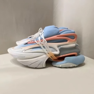 Zapatillas Deportivas de Diseño Neutral para Hombre, Estilo Moderno, con Detalles de Cohete Espacial, Cómodas y de Lujo, para Hombre y Mujer - Product Image 1