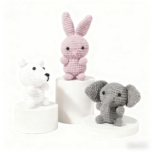 Nuevos Muñecos de Animales Tejidos a Crochet Hechos a Mano, Osos, Elefantes y Conejos, Decoración Navideña para Estanterías - Product Image 4