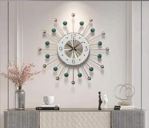 Décoration de maison de luxe pour salon chambre bureau et mariage suspendu circulaire en métal horloge murale affichage d'aiguille à Quartz - Product Image 2