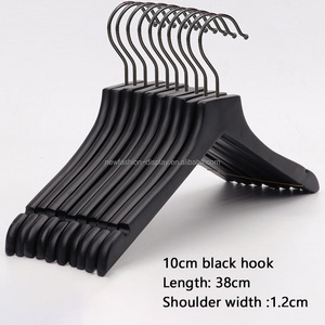 Sang Trọng Hiện Đại Bằng Gỗ Áo Và Phù Hợp Với Móc Treo Với Đen Clip Lớp Phủ Chống Trượt Gỗ Matt Đen Khắc Logo Cá Nhân Thiết Kế - Product Image 3