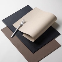 Sets de table en cuir PU à texture de cuir de vache personnalisée, bord cousu, isolés contre la chaleur, pour restaurant