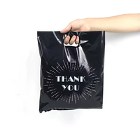 Sacs en plastique personnalisés pour l'impression de vêtements professionnels, sacs d'emballage de remerciement avec poignée découpée