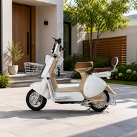 Scooter électrique élégant et écologique pour femmes et hommes, longue autonomie, cyclomoteur électrique portable pour les déplacements urbains, prix d'usine