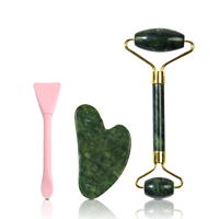 Kit de massage en jade vert foncé : Rouleau facial, Gua Sha en forme de cœur et spatule à masque – Outil de beauté et de soin anti-poches pour le lifting et le spa