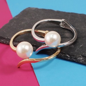 HANSIDON Chic Mô Phỏng Ngọc Trai Bracelet Cuff Hợp Kim Hình Học Handmade Thời Trang Vòng Tay Hợp Thời Trang Statement Jewelry Phụ Nữ Bangle - Product Image 5