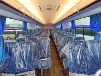 Tout nouvel autocar de luxe 72 sièges 57 sièges Bus touristique avec moteur avant et double essieu arrière à vendre