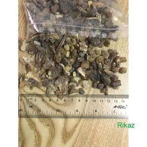 Aceite Esencial de incienso de árbol, venta al por mayor, que tiene aparejos de árbol, color negro - Product Image 3