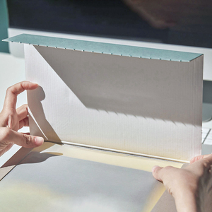 Hộp bưu phẩm giấy carton sóng màu xanh in sẵn, có đường xé, tự dán, hộp quà bất ngờ in logo - Product Image 5