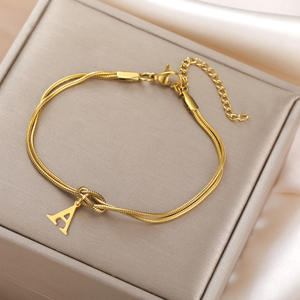 Nuovo Braccialetto con Ciondolo a 26 Lettere in Acciaio Inossidabile, Bracciale alla Moda con Nodo Concentrico Circolare a Catena Serpente per Coppie e Amicizia - Product Image 4