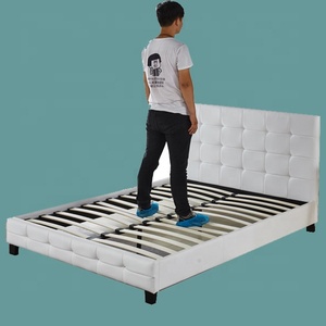 Colore bianco vendita calda in <span class=keywords><strong>legno</strong></span> morbido testiera e pedana con bottoni semplice Relax pelle regina <span class=keywords><strong>letto</strong></span> imbottito - Product Image 1