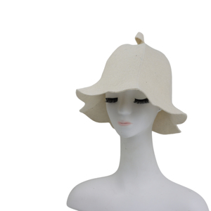 Chapeau de sauna en pure laine avec une bordure ondulée et fluide qui fait ressembler la chaleur à un lointain souvenir - Product Image 4