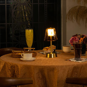 Lámpara de Mesa Inalámbrica Recargable de Aluminio al por Mayor y Pantallas de Tela o Coloridas con Control Remoto, Pieza Decorativa Elegante para Dormitorio - Product Image 5