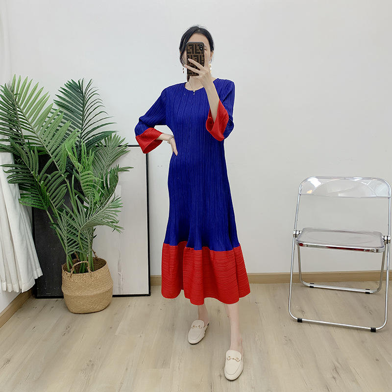 สีน้ำเงิน