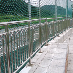 Valla Galvanizada Moderna de Acero, Valla Decorativa de Hierro Forjado, Vallas con Puntas Angulares para Jardín Exterior - Product Image 1