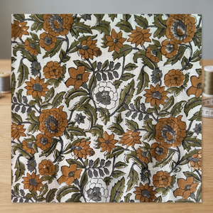 Tissu en coton tricoté imprimé floral 58/60 pouces blanc et marron, motif estampé à la main, respirant, léger, style bohème, 70 g/m² pour la maison - Product Image 1