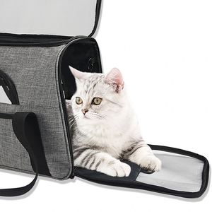 Custom Pet Travel Bag Outdoor Portable Waterproof Polyester for Small Medium Animals - Product Image 3