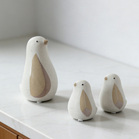 Ornements d'oiseaux en céramique minimalistes avec logo personnalisé acceptable, statues d'oiseaux beige mat moucheté pour la décoration de meubles et de bureaux