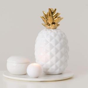 สับปะรดเซรามิก9 "สับปะรดกลมเซรามิกโชว์ชิ้นแกะสลักอย่างสวยงามด้วยรายละเอียดที่สมจริง,สีขาวเงากับทองพบ - Product Image 3