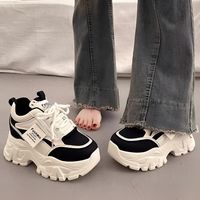 Nouvelles baskets plateforme amincissantes quotidiennes été 2025, style coréen, respirantes, à lacets, rehaussantes, en caoutchouc/plastique
