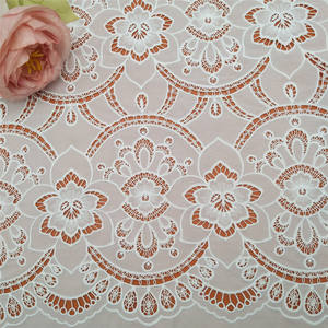 Nouveau style de dentelle française brodée florale, dentelle de luxe en coton, tissu en polyester pour vêtements et textiles - Product Image 2