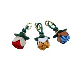 Breloques de sac et porte-clés de voiture en <span class=keywords><strong>cuir</strong></span> miniatures, style Miu, motif pétales de rose, design floral, pour chaussures kangourou et bottes <span class=keywords><strong>Dr</strong></span> <span class=keywords><strong>Martens</strong></span> - Product Image 2