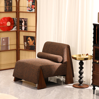 Fauteuil d'appoint moderne en bouclette avec ressort en S, rembourrage en mousse haute densité, pieds en bois pour salon et hôtel