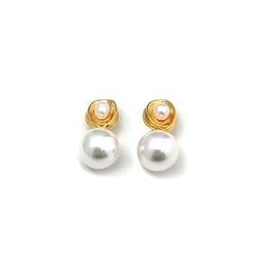Pendientes de Perlas de Acero Inoxidable 316L con Baño de Oro PVD, Resistentes y Sostenibles - Product Image 1