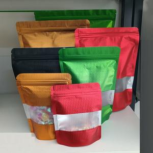 Vert rouge <span class=keywords><strong>noir</strong></span> or argent <span class=keywords><strong>feuille</strong></span> d'<span class=keywords><strong>aluminium</strong></span> en relief fenêtre debout fermeture à glissière sac d'emballage alimentaire cuit au four - Product Image 2