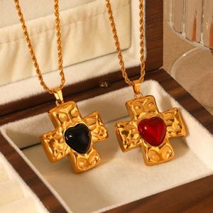 Collar de cruz grueso de lujo vintage de acero inoxidable con baño de oro de 14k, que no se deslustra, con corazón de piedra natural, para mujer y hombre - Product Image 4