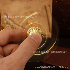 Spinner de Dedo Snitch con Forma de Copa de Metal y Alas de Ángel para Niños y Niñas, Venta al por Mayor - Product Image 2