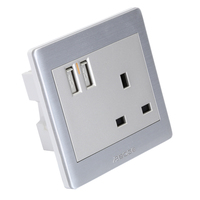 Enchufe Trifásico Serie A6K con Puerto USB, Material de PC, AC250V 13A